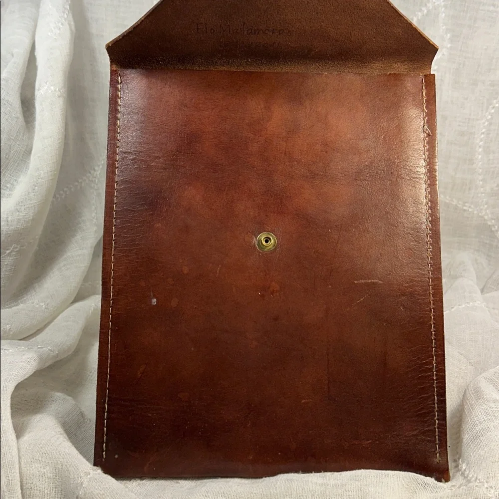 Handmade leather envelope preloved